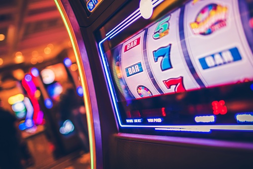 Bagaimana Cara Memenangkan Jackpot di Permainan Mesin Slot?